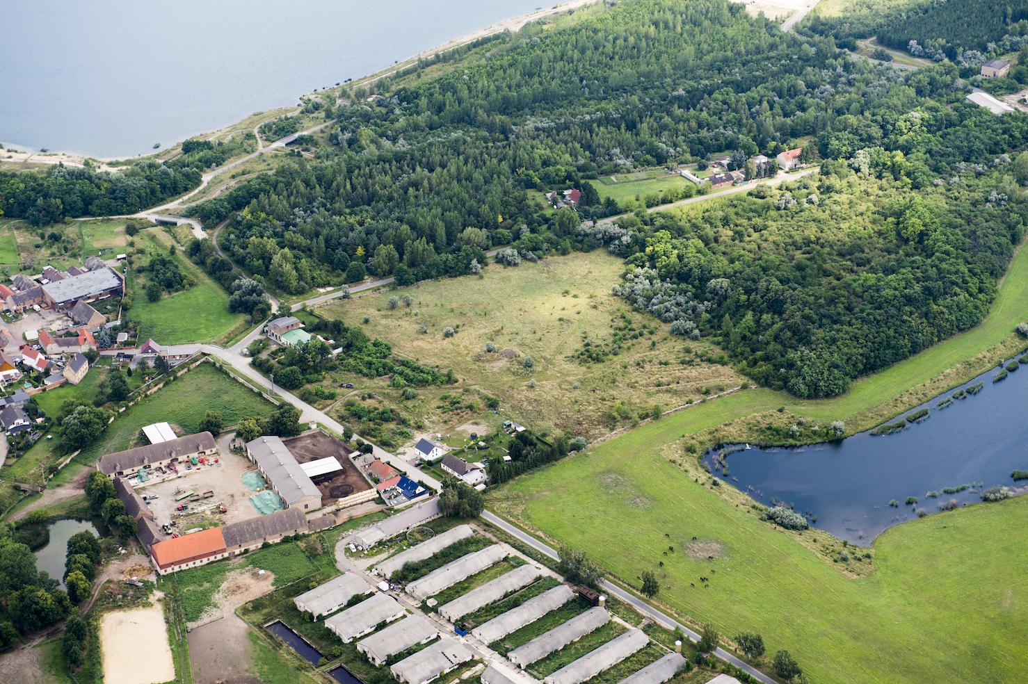 Sicht auf Baugrundstück in Stöbnitz am Geiseltalsee bei Mücheln